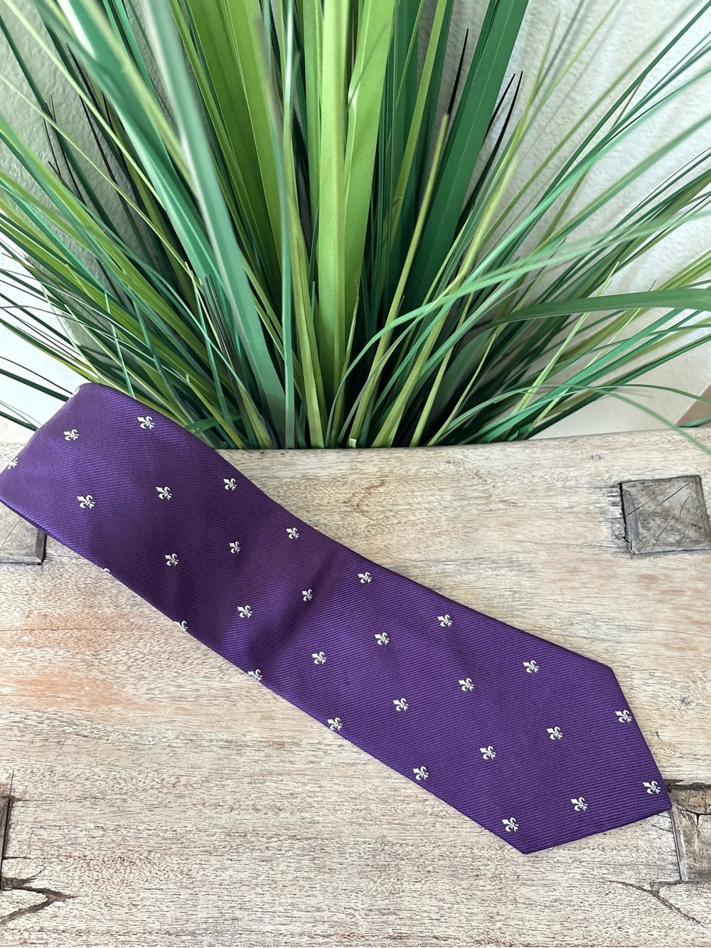 Turnbull & Asser Purple Fleur-Embroidered Silk Tie